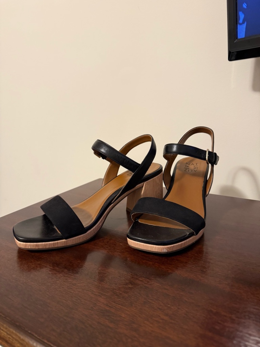 Naturalizer 8 Wide Black Block Heel Ankle Strap Sandals